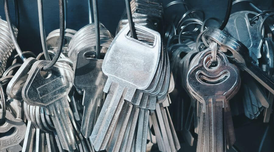 Professional gutter cleaning in Essex, MA